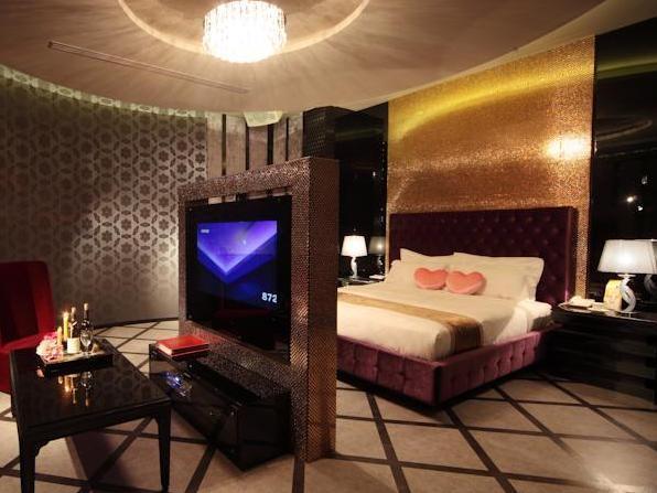 Wehome Motel Tainan Bagian luar foto